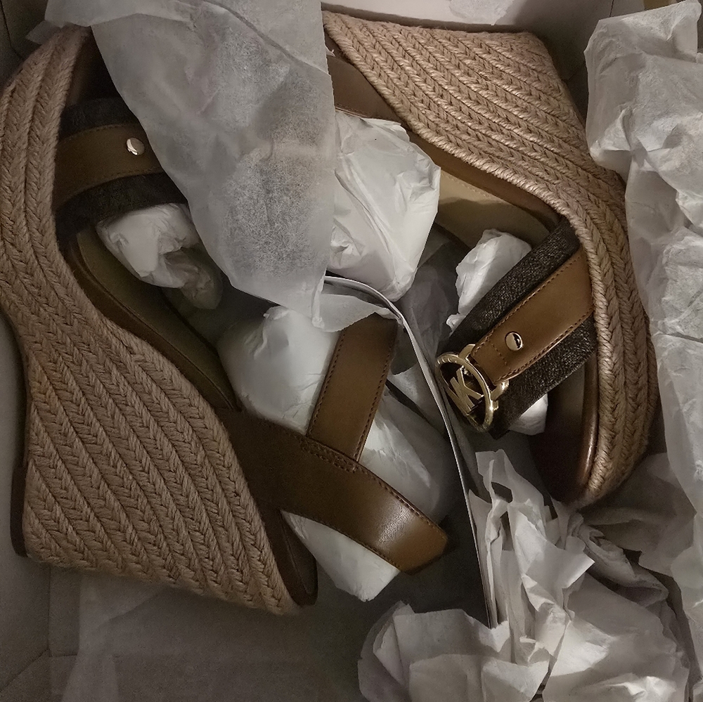 Michael Kors Wedges - Picture 6 of 7
